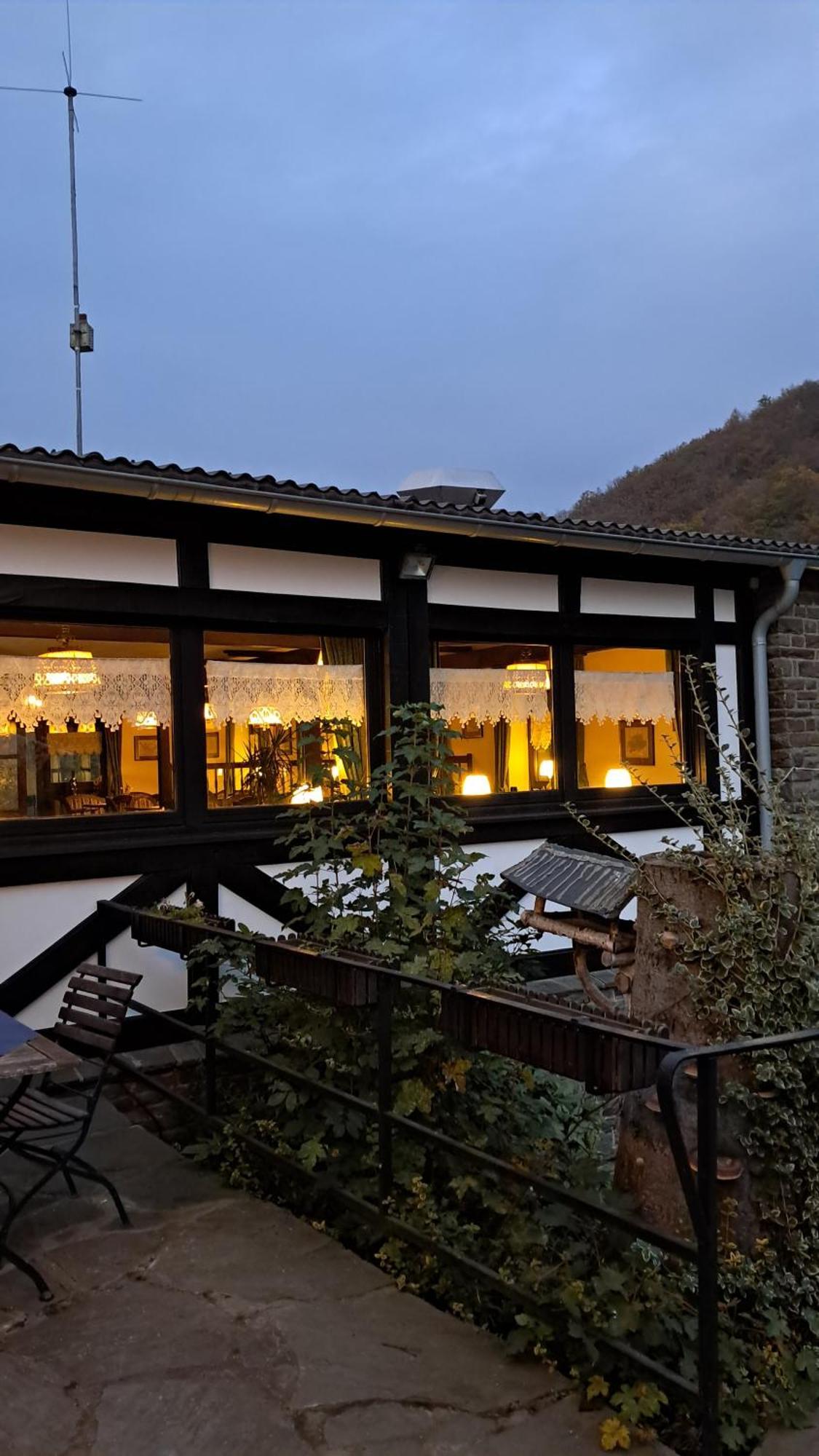 Hotel-Restaurant Tannenhof Ahrbruck Eksteriør billede